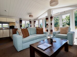 Living area - 23 Bossiney Bay, Tintagel (Tintagel)