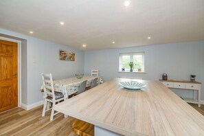 Dining - Penbarden Barn, Crackington Haven (Bude)