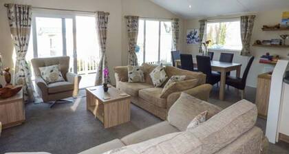 Clearview Lodge, Borth