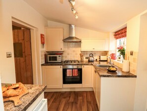 Private kitchen - Beacon Cottage, Pickering (Pickering)