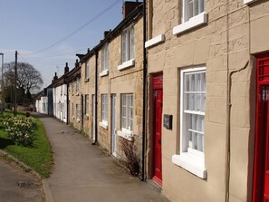 Exterior - Beacon Cottage, Pickering (Pickering)