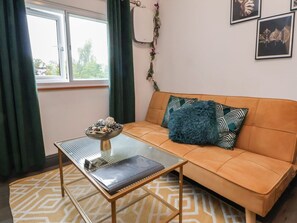 Living area - The Cloud Apartment 1, Chester, Cheshire (Chester)