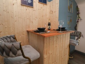 Dining - The Cloud Apartment 1, Chester, Cheshire (Chester)