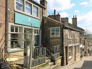 Exterior - Myrtle Vista, Cross Roads (Keighley)