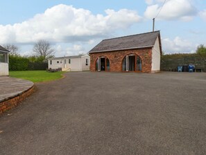 Exterior - Bryn Mair, Llangefni (Llangefni)
