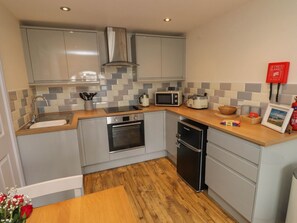 Private kitchen - Bryn Mair, Llangefni (Llangefni)