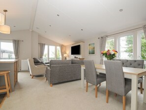 Living area - Lodge 59 at Riviera Bay Coastal Retreat, Brixham (Brixham)