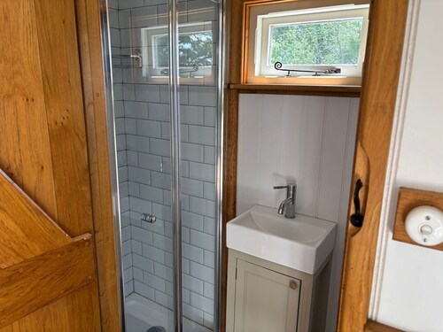 Shepherd Hut 1, Northchapel