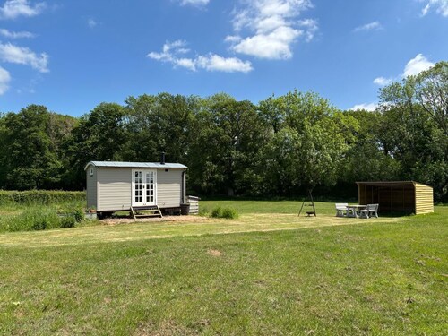 Shepherd Hut 1, Northchapel
