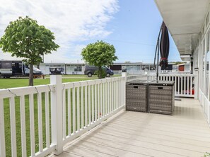 Terrace/patio - 99 Cherry Park, Chapel St Leonards (Skegness)