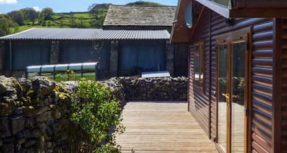 Charming South Lodge Retreat in Kendal