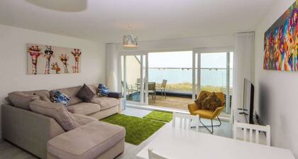 WELYMORA: Charming Townhouse Retreat