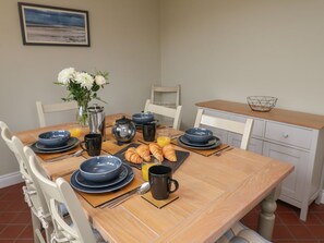 Dining - 6 Gravel Hill, Burnham Market (King's Lynn)