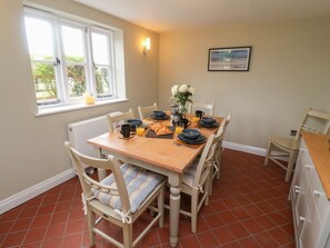 Dining - 6 Gravel Hill, Burnham Market (King's Lynn)
