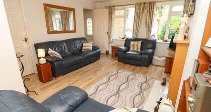 14 Shorwell, Netley Abbey