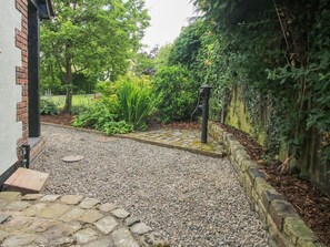 Property grounds - 1 Clarkes Lane, St Martins (Oswestry)