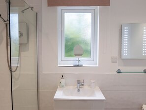 Shower - The Old Vicarage Retreat, Luxulyan (Bodmin)