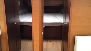 5 bedrooms