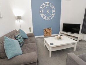 Living area - Flat 2, Llandudno, Conwy (Llandudno)