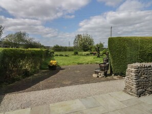 Property grounds - 1 Gilpin House, Levens Cumbria (Kendal)