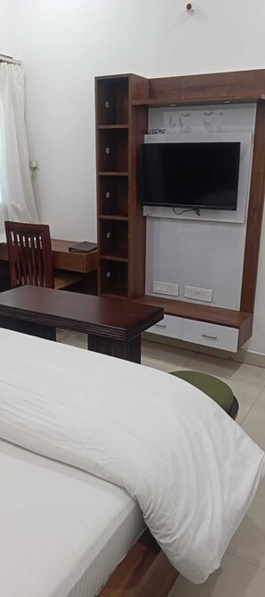 Deluxe Room - Sagar Ratna (Kosi Kalan)