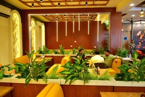 Dining - Sagar Ratna (Chhata)