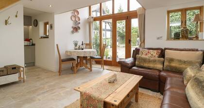 The Cart Barn, Yarpole, Herefordshire