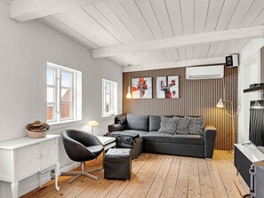 House | Interior - 4 Star Holiday Home in Aeroskobing (Aeroskobing)