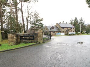Property grounds - Fairway View Lodge, Felton (Morpeth)