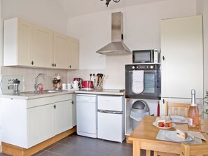 Dishwasher - Swallow Cottage, Winkhill (Leek)