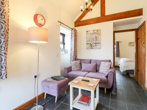 Living area - Swallow Cottage, Winkhill (Leek)
