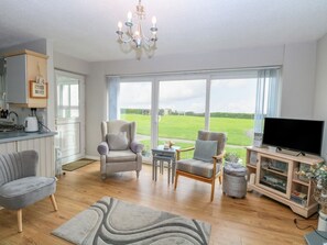 Living area - Stunning Sea View Property in Kessingland (Lowestoft)