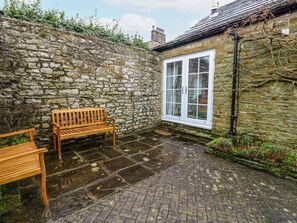 Terrace/patio - Charming Old Mill 1 in Askrigg (Leyburn)