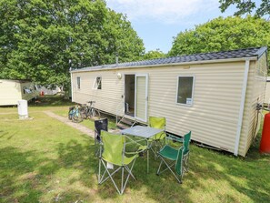 Exterior - Greenwood 7 in Isle of Wight. (Thorness Lane)