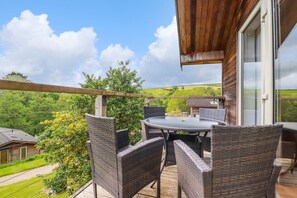 Outdoor dining - 3 Lake View Lanreath, Cornwall (Looe)