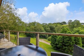 Outdoor dining - 3 Lake View Lanreath, Cornwall (Looe)