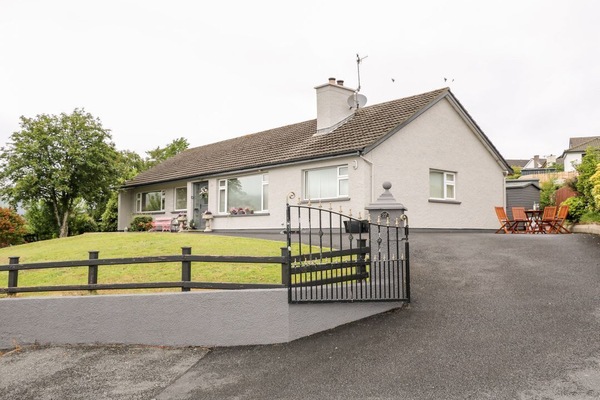 27 Pinewood Hill