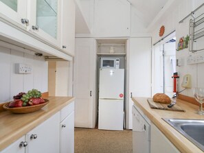 Dishwasher, high chair