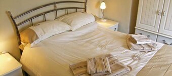 Candy Cottage, Thornford