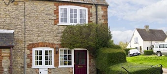 Candy Cottage, Thornford