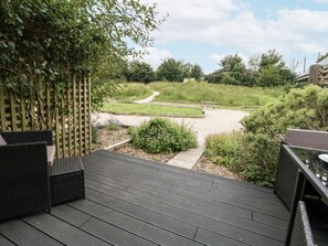 Terrace/patio - Everdene, Upwey: A Cozy Getaway (Weymouth)