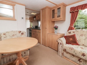Highchair - Charming Holly Home in Denny (Denny)
