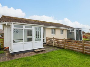 Exterior - 48 Glan Y Mor, Fairbourne (Fairbourne)