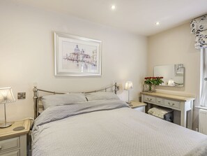 WiFi - SILVADALE COTTAGE, WiFi, en-suite, near Louth (Louth)