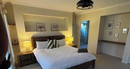 Cosey family home with a view the local country town