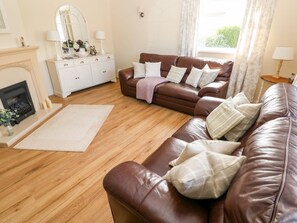 Living area - The Elms, Milford Haven (Milford Haven)