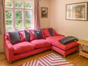 Living area - Woodhill Cottage, Holmbury St Mary (Dorking)