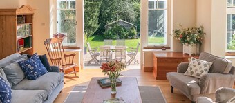 Woodhill Cottage, Holmbury St Mary