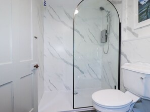 Shower - Charming Hilldene in Treknow (Tintagel)