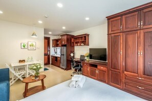 Interior - Woody House Saigon Center (Ho Chi Minh)